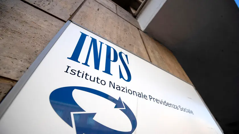 La sede Inps di via dell'Amba Aradam a Roma, 15 aprile 2020. ANSA/CLAUDIO PERI
