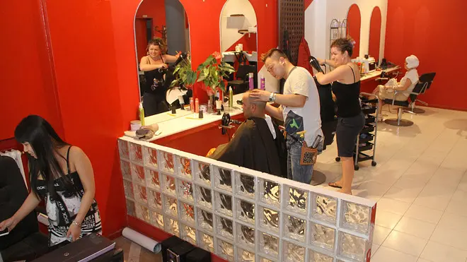foto missinato viale marconi nuovo salone parucchieri cinesi