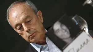 Italian Beppino Englaro, father of Eluana Englaro who died in February 2009 after being in a vegetative state for 17 years, presents the book 'Eluana, la libertad y la vida' ('Eluana. Freedom and Life'), in Madrid, Spain, 05 June 2009. ANSA/J.J. GUILLEN