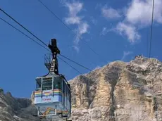 Freccia del cielo funivia Tofana Cortina