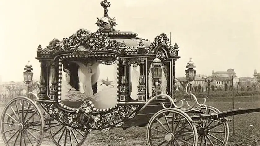 La carrozza funebre di Francesco Ferdinando (Foto Brisighelli - Fondo Friuli Fototeca Civici Musei Udine)