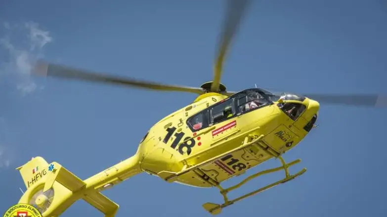 Le operazioni di rianimazione sono durate a lungo da parte dei sanitari, ma per il ciclista non c’è stato nulla da fare