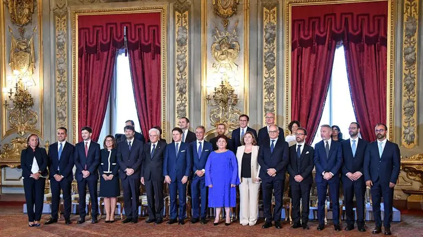 Ministers of the new Italian government pose for a family photo with Italian President Sergio Mattarella (6-L) and Premier Giuseppe Conte (7-L) after their swearing-in ceremony at Quirinal Palace, Rome, Italy, 05 September 2019. Italian Prime Minister Giuseppe Conte's new government is a coalition between the anti-establishment 5-Star Movement (M5S) and the center-left Democratic Party (PD) that will have 21 ministers, 10 from the M5S, nine from the PD and one from the small leftwing Free and Equal (LeU) party, media reported. ANSA/ALESSANDRO DI MEO