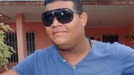 Reiver Rico nella sua casa di Camaway a Cuba - fotografo: stefano cavicchi / corriere d sera