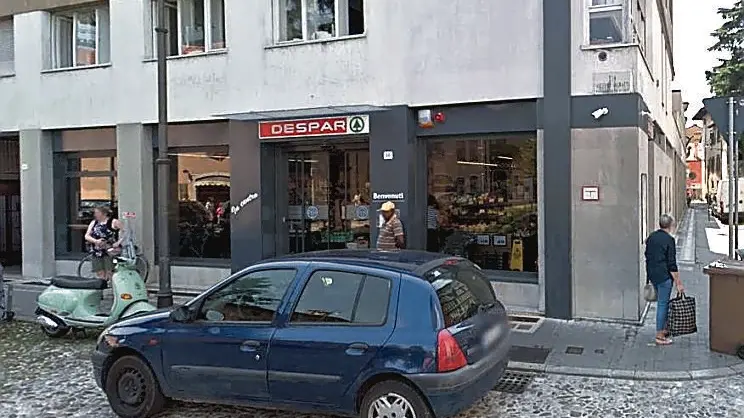 La Despar di via Muratti, a Udine, dove è stata commessa la rapina