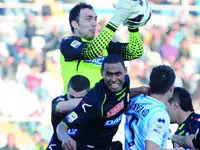 Goalkeeper of Udinese Brkic Zeljko in action during the Italian serie A soccer match Pescara-Udinese at Adriatico stadium in Pescara, Italy, 03 March 2013. ANSA/ MASSIMILIANO SCHIAZZA