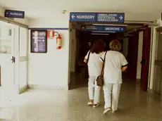 +++ RIPETIZIONE CORRETTA +++..20051112 - PONTEDERA (PISA) - CRO : ABORTO: RU486; PARTITA RICHIESTA PER ALTRE 4 INTERRUZIONI...Il reparto di ostetricia e ginecologia dell'ospedale Lotti di Pontedera. Una decina di donne, alcune anche da fuori regione, hanno fatto richiesta alla Usl 5 di Pontedera per poter interrompere la gravidanza con l' uso della pillola abortiva. Per quattro di loro e' gia' stata inoltrata la procedura per l' acquisizione del farmaco. Lo hanno comunicato, nel corso di una conferenza stampa, il direttore sanitario della Usl 5 pisana, Rocco Damone e il dottor Massimo Srebot, primario del reparto di ostetricia e ginecologia dell' ospedale Lotti di Pontedera, dove nei giorni scorsi e' avvenuto il primo aborto con la RU486...FRANCO SILVI / ANSA / PAL