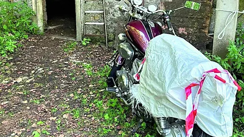 La moto con cui viaggiava Businaro, ritrovata in località Socchieve