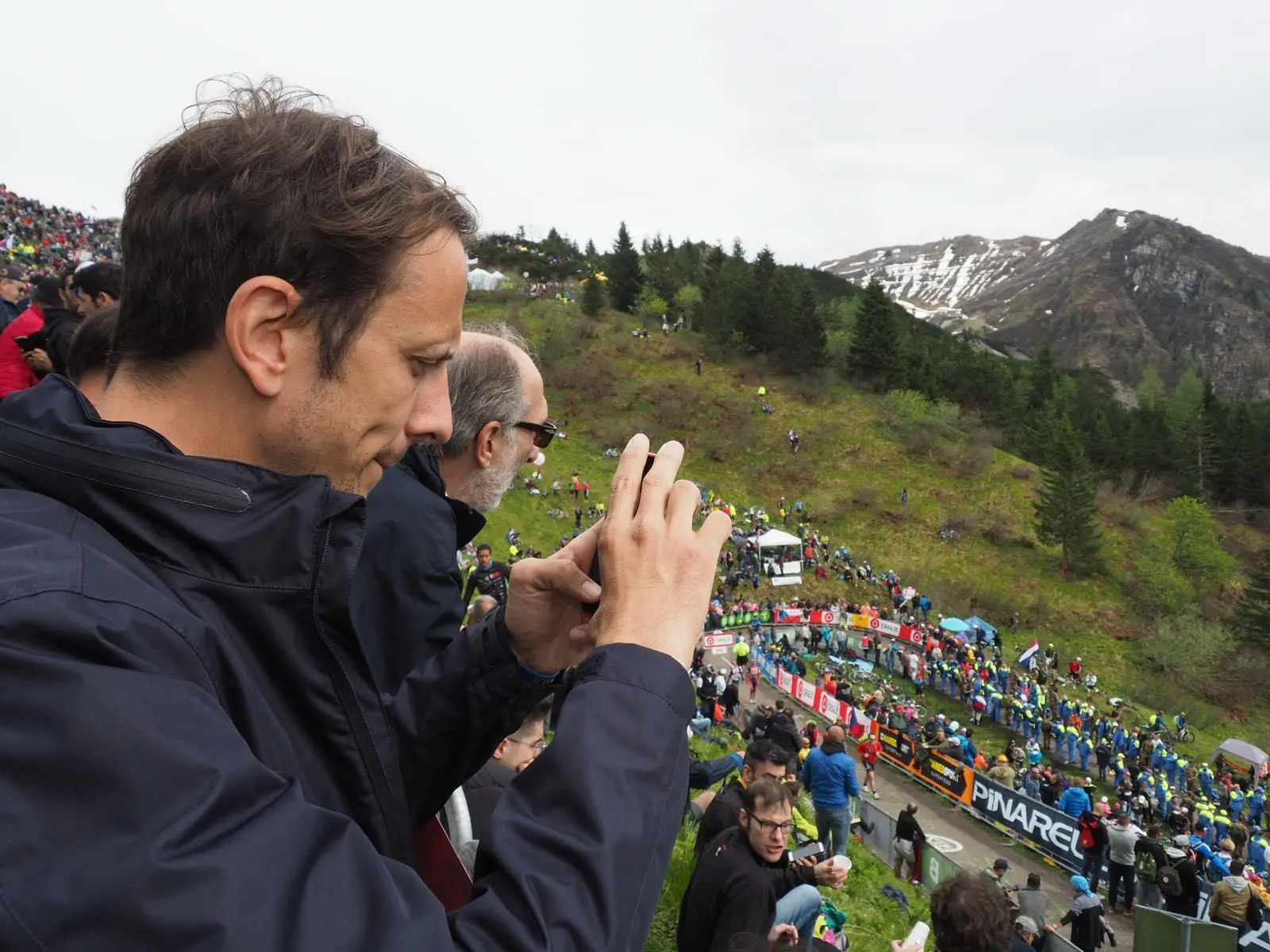 Fedriga all'arrivo sullo Zoncolan nel Giro d'Italia del 2018