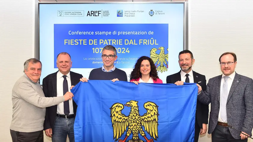 Da sinistra Geremia Gomboso, il sindaco Mauro Steccati, l’assessore Pierpaolo Roberti, Desiree Chiappo, Eros Cisilino e William Cisilino, presidente e direttore dell’Arlef