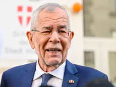 epa10232373 Austrian President Alexander Van der Bellen adresses media at a polling station after casting his vote during the Austrian presidential elections in Vienna, Austria, 09 October 2022. Over six million Austrians are casting their votes to elect the next Austrian president. If no candidate achieves the outright majority, more than 50 percent of valid votes, the run-off will take place on 06 November 2022. EPA/CHRISTIAN BRUNA