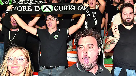 L’Apu vuole riempire di tifosi il palasport Carnera (foto Petrussi)