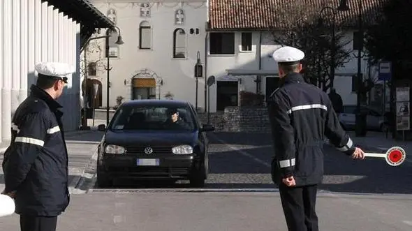 foto missinato pordenone porcia controlli pol. municipale piu' vedute senza auto