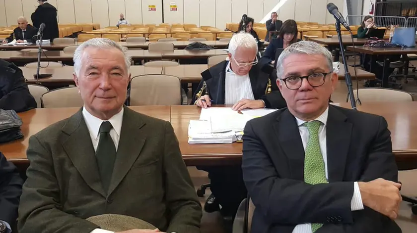 Zonin e il suo avvocato in aula