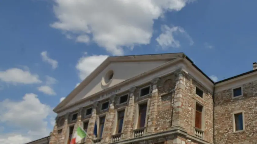 Un'immagine del palazzo di giustizia di Udine