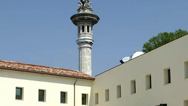 FOTO MISSINATO PORDENONE 27.04.04 NUOVA SEDE DELLA PROVICIA INAUGURAZIONE IN CORSO GARIBALDI, UNA VEDUTA DEL PALAZZO SBROJAVACCA