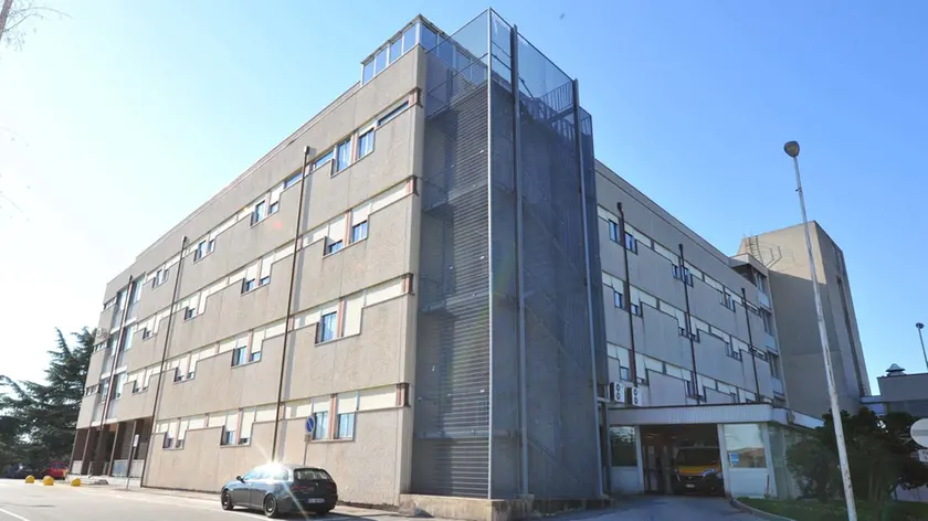 Cormons 19 Marzo 2020. Ex ospedale ora sede ambulatori e Casa di Riposo. Tutti i lati. Foto Petrussi