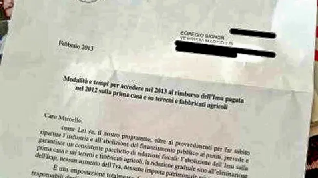 La lettera firmata da Silvio Berlusconi in cui e' spiegato nei dettagli come ricevere indietro i soldi dell'Imu e si annuncia un consistente pacchetto di riduzioni fiscali, 19 febbraio 2013. ANSA/INTERNET/FACEBOOK