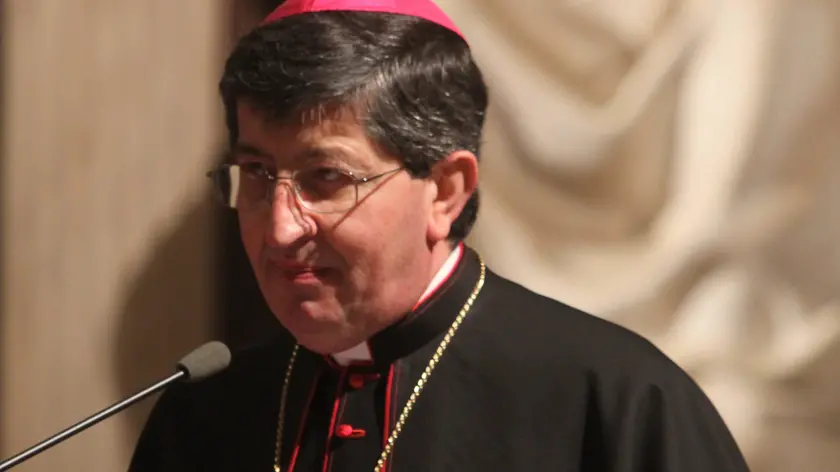 Il Cardinale Giuseppe Betori al convegno della misericordia oggi 5 novembre 2011. L'aggressore che ieri ha ferito Don paolo Brogi, dopo aver fatto fuoco, ha puntato la pistola contro la nuca del cardinale Betori ma per qualche motivo l'arma non ha sparato, forse si e' inceppata. ''Non ho paura e sono sereno''. Lo ha detto Betori. ANSA/MAURIZIO DEGL' INNOCENTI