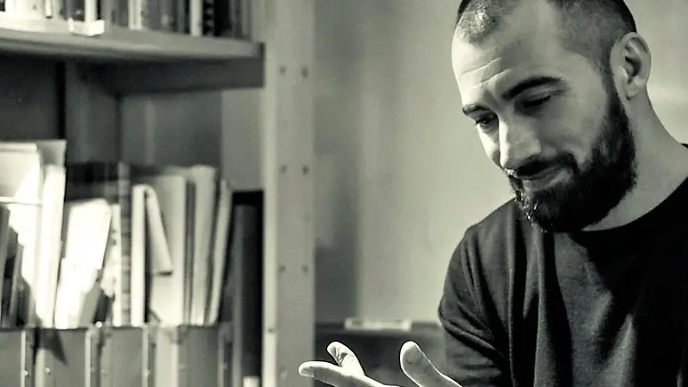 Il poeta pordenonese Roberto Cescon è nella cinquina finalista del Premio Strega