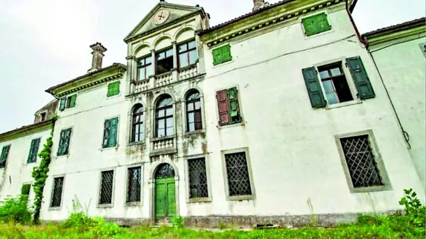 Il futuro di villa Antonini-Belgrado di Saciletto di Ruda è ancora incerto: degrado e contenziosi legali ne frenano il recupero