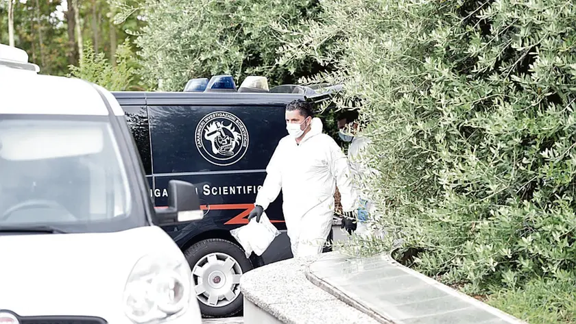 I rilievi dei Ris nella villetta dove è stata trovata morta Laura Pin © Foto Petrussi / Marco Brisotto