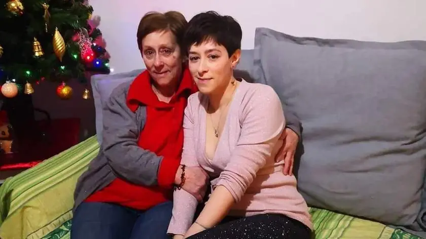 Mirella e la madre Luciana in una foto scattata poco prima dell'incidente di martedì 31 dicembre