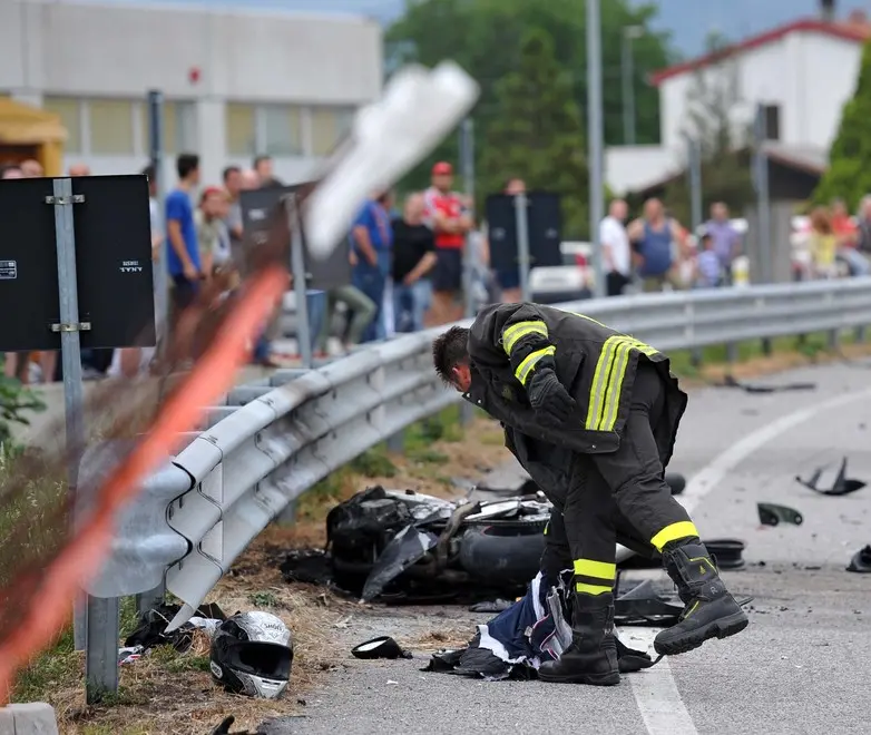 Gemona 22 giugno 2014 Incidente mortale tra due moto ed un auto. Copyright Foto Petrussi / Ferraro Simone