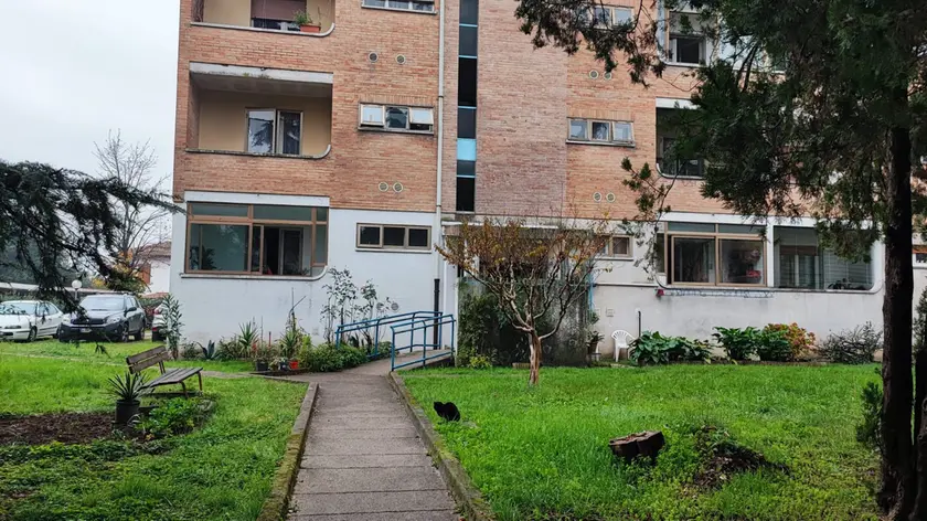 La palazzina di via Sedegliano a Udine dov'è andata a fuoco una stufetta