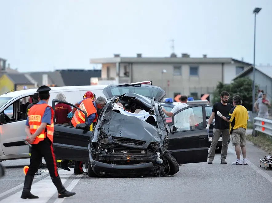Gemona 22 giugno 2014 Incidente mortale tra due moto ed un auto. Copyright Foto Petrussi / Ferraro Simone