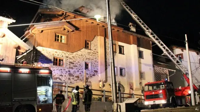 Cercivento 09 Gennaio 2012 incendio agriturismo Copyright PFP/Turco
