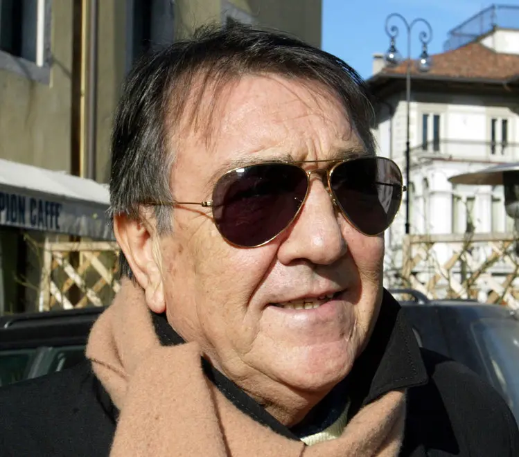 ANTEPRIMA UDINE 31 GENNAIO 2003 INTERVISTE PEDONI FLAVIO DI PIETRO TELEFOTO COPYRIGHT FOTO AGENCY ANTEPRIMA UDINE