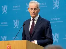 epa11359381 Norway's Prime Minister Jonas Gahr Store announces that the Norwegian Government will recognize Palestine as an independent state from 28 May 2024, at a press conference in Marmorhallen in Oslo, Norway, 22 May 2024. EPA/ERIK FLAARIS JOHANSEN NORWAY OUT