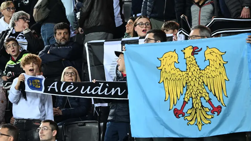 I tifosi dell'Udinese allo stadio Friuli