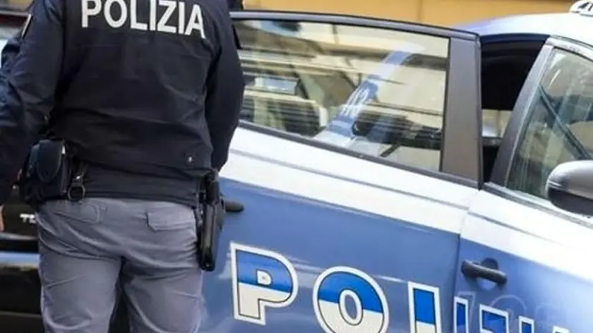 Auto polizia Ascoli