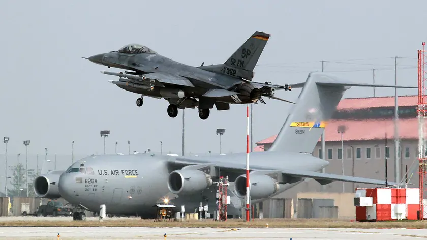 Anche nella base Usa di Aviano rafforzata la sicurezza
