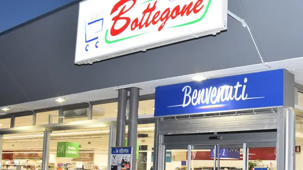 Udine 12 Dicembre 2018 al bottegone Agenzia Petrussi foto Massimo Turco