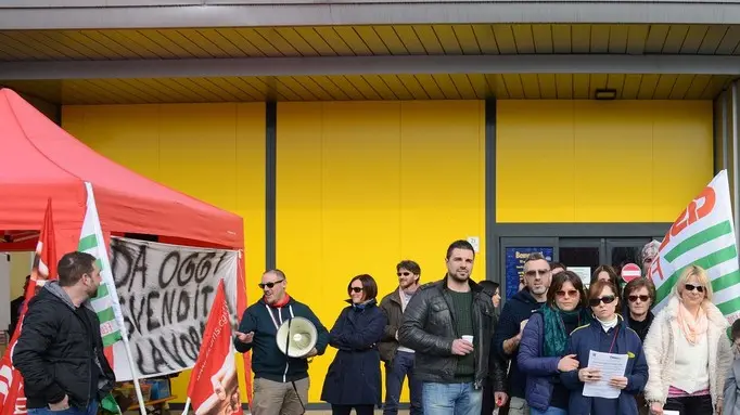 Reana 21 marzo 2015.Manifestazione Mercatone Uno.Copyright Foto Petrussi / Massimo Turco