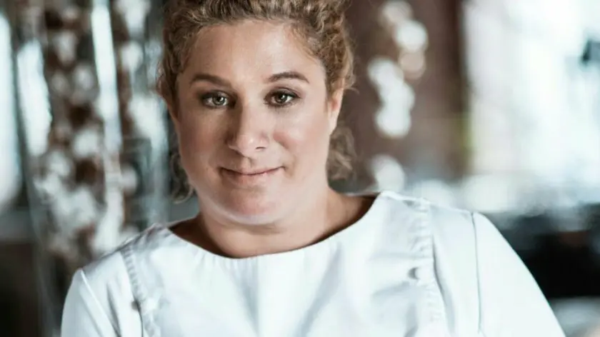La chef Ana Roš in una foto tratta dal suo profilo Facebook. FACEBOOK ANA ROS +++ATTENZIONE LA FOTO NON PUO' ESSERE PUBBLICATA O RIPRODOTTA SENZA L'AUTORIZZAZIONE DELLA FONTE DI ORIGINE CUI SI RINVIA+++ NPK++