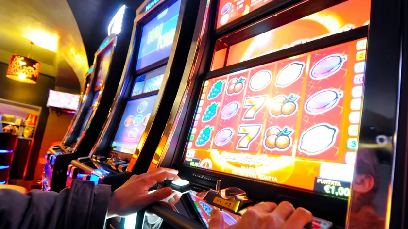 Jackpot City l anuova sala giochi in via canevari, slot