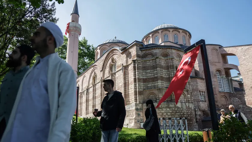 epa11322058 People visit the historic Chora Mosque during the its reopening day as a mosque in Istanbul, Turkey, 06 May 2024. Built in the 4th century as Chora Church, it was converted into a mosque around 1511 following the conquest of Constantinople the by Ottoman Empire. In 1945 it was transformed into a museum by decision of the Turkish government. Uopn decree of Turkish President Erdogan on 01 August 2020, work began to convert it into a mosque again and officially opened as a Mosque on 06 May 2024. EPA/ERDEM SAHIN