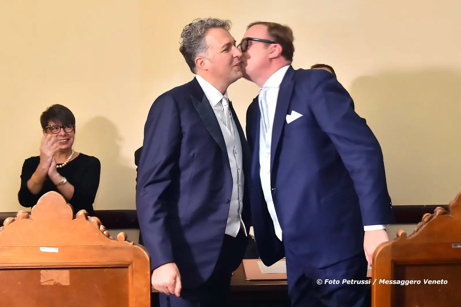Dopo otto anni assieme e trent'anni di amicizia, Tommaso Cerno e Stefano Balloch si sono sposati. L'unione civile tra l'ex parlamentare dem e direttore del quotidiano L'Identità e l'ex sindaco di Cividale è stata celebrata oggi, mercoledì 28 dicembre, nel monastero sconsacrato di Santa Maria in Valle alla presenza dei familiari e degli amici degli sposi. (Foto Petrussi)