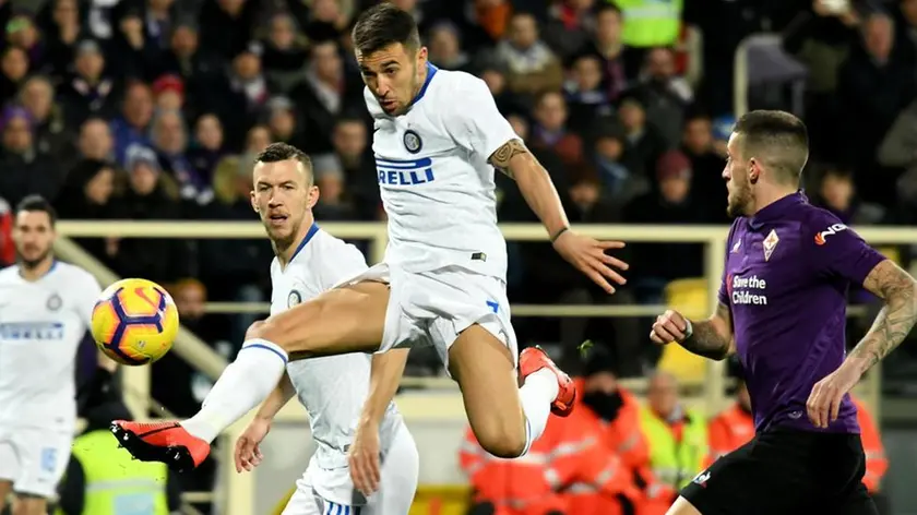 Inter's defender Matias Vecino shot on goal during the Italian Serie A soccer match between ACF Fiorentina and FC Inter at the Artemio Franchi stadium in Florence, Italy, 24 February 2019 ANSA/CLAUDIO GIOVANNINI