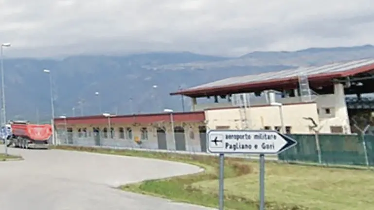 L’ingresso nord della Base di Aviano