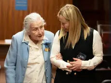 Paola Del Din con la presidente Giorgia Meloni (Foto Corriere della Sera)