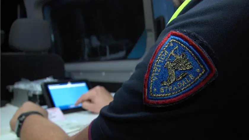 Il controllo delle patenti da parte della polizia stradale