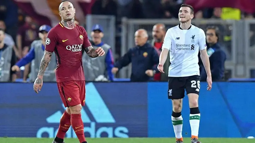 Roma's Radja Nainggolan (L) reacts during the UEFA Champions League semi final, second leg, soccer match between AS Roma and Liverpool FC at the Olimpico stadium in Rome, Italy, 02 May 2018. ANSA/ETTORE FERRARI