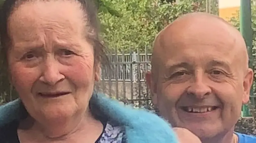 Il sindaco di Villa Santina, Domenico Giatti, con la madre Luigina