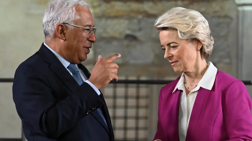 epa10226641 Portugal’s Prime Minister Antonio Costa and European Commission President Ursula von der Leyen (R) during the Meeting of the European Political Community in Prague, Czech Republic, 06 October 2022. The first meeting of the European Political Community brings together leaders from across the continent including non EU members countries with the aims to foster political dialogue and cooperation and to strengthen the continent's security, stability and prosperity, a statement by the European Council reads. EPA/FILIP SINGER