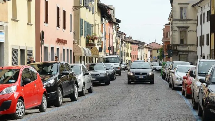 Udine 29 Giugno 2015. Veduta di Via Grazzano per selciato sconnesso. Foto Petrussi